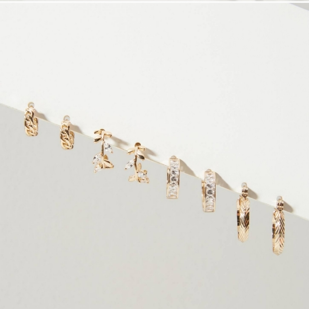 🆕️Anthropologie Noelle Huggie Earrings 4 pairs - Picture 2 of 10